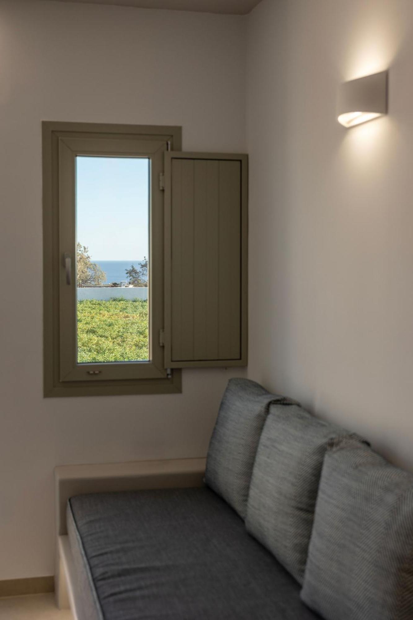 Windmillside Luxury Villas Emporio  Exterior photo