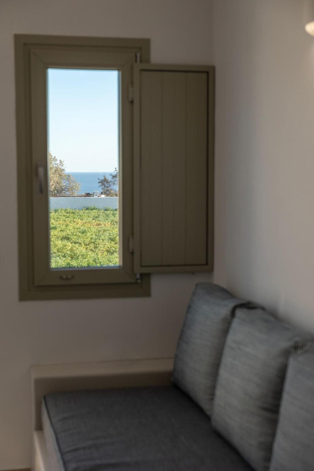 Windmillside Luxury Villas Emporio  Exterior photo