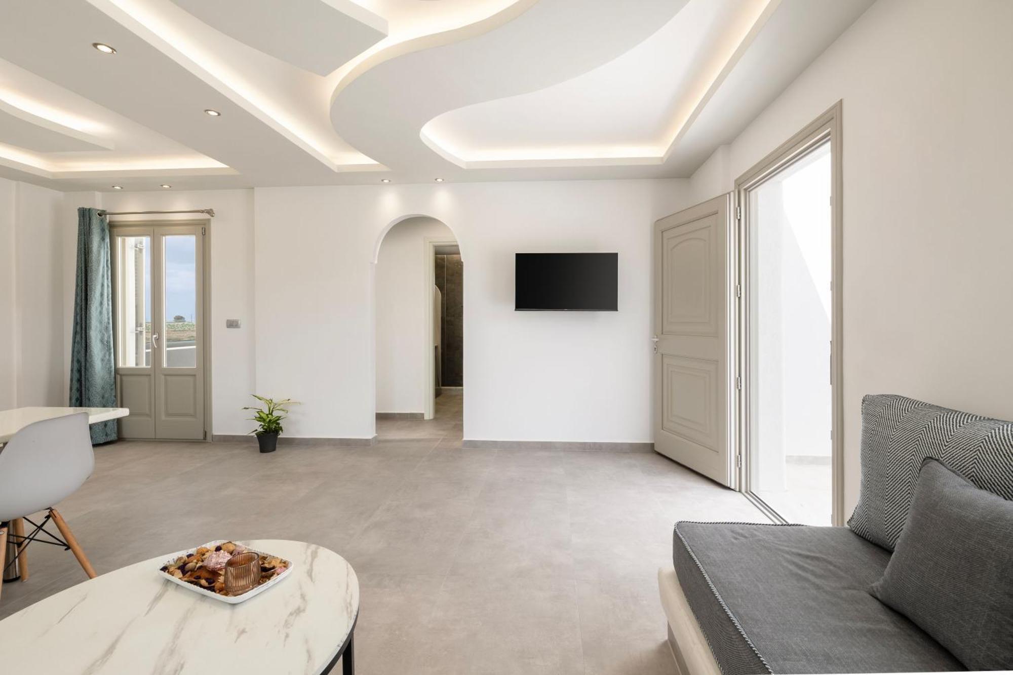 Windmillside Luxury Villas Emporio  Exterior photo