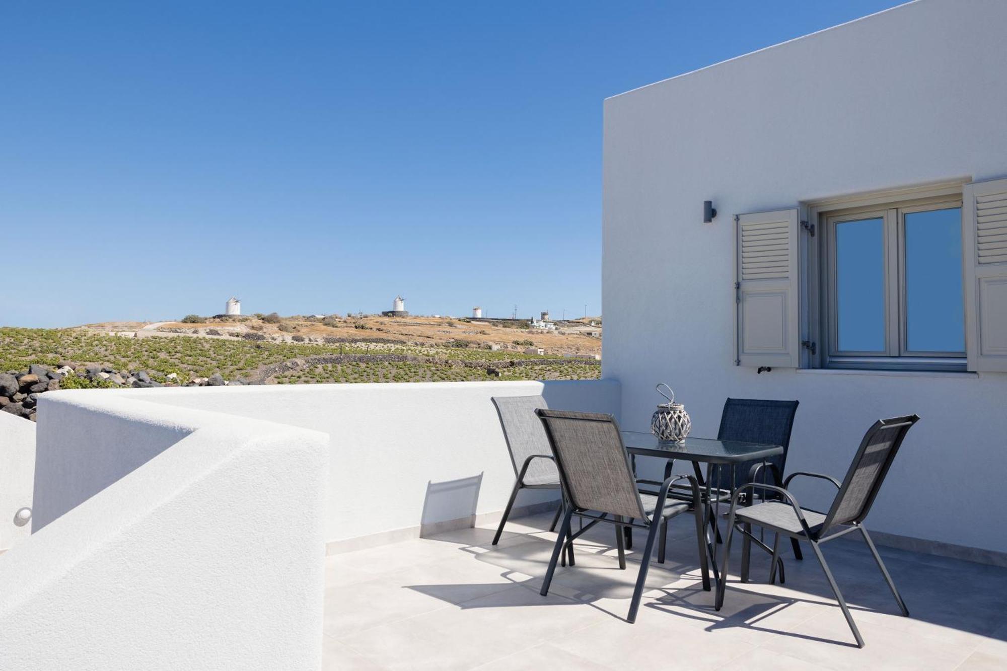 Windmillside Luxury Villas Emporio  Exterior photo