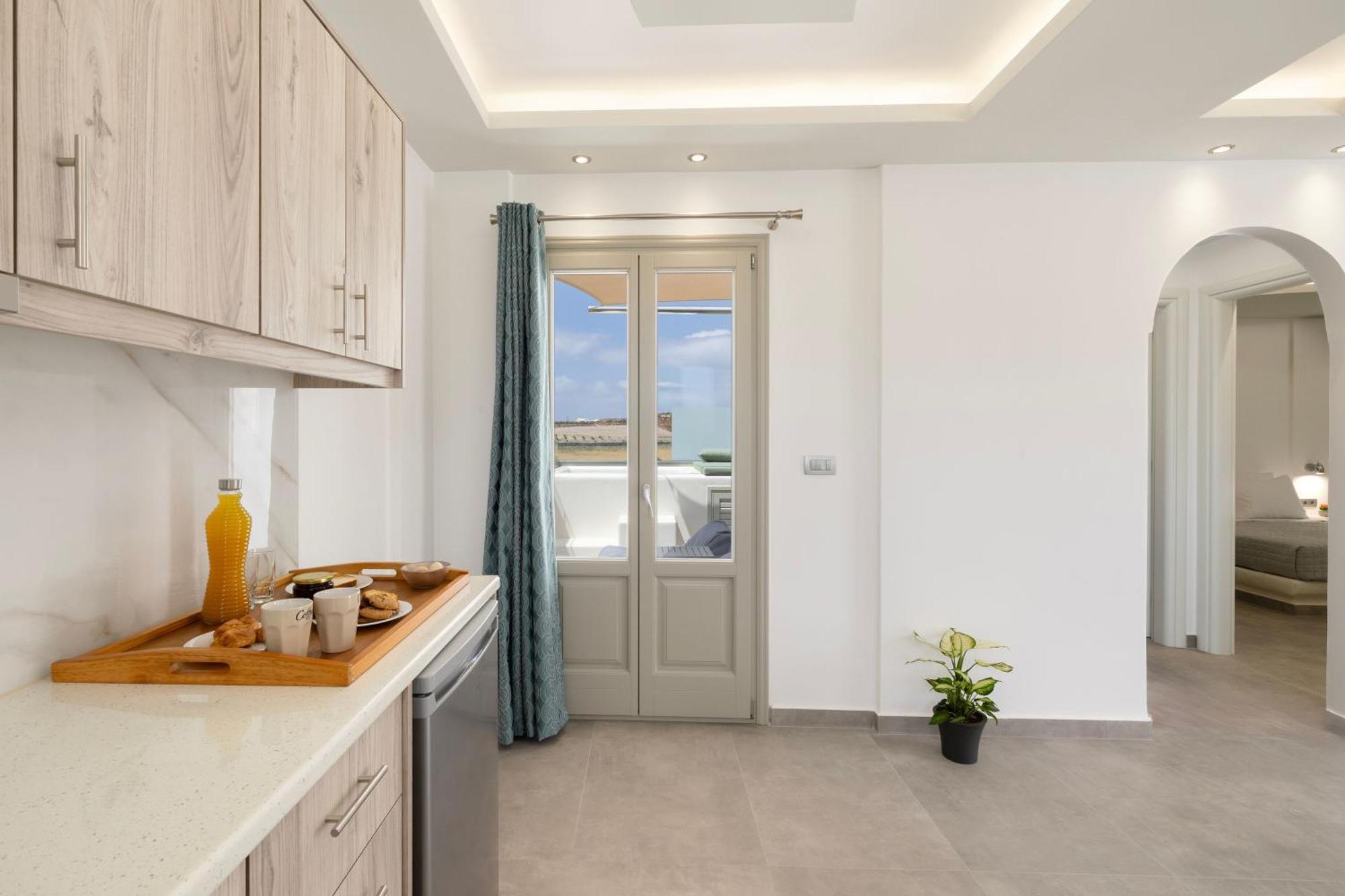 Windmillside Luxury Villas Emporio  Exterior photo