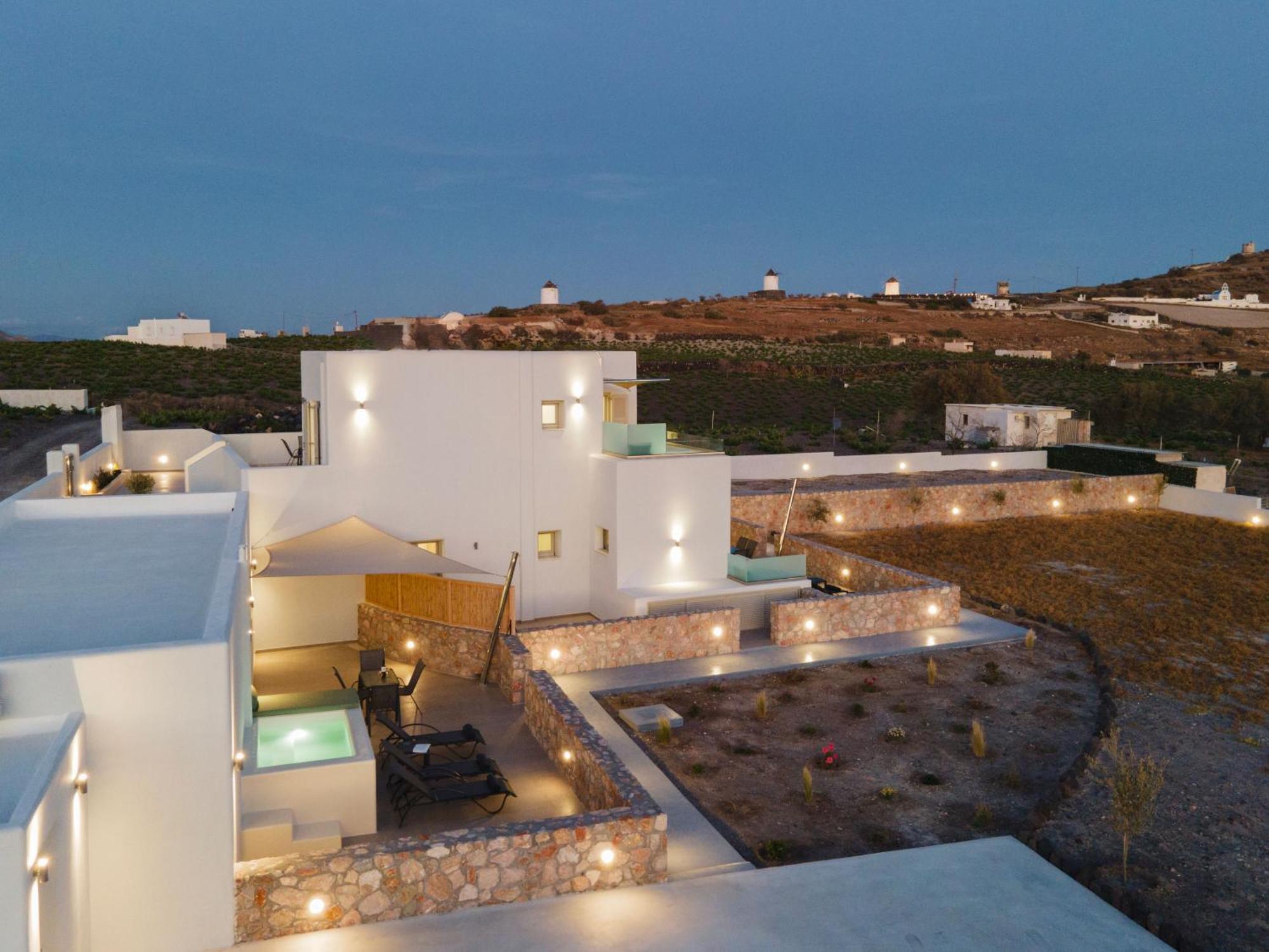 Windmillside Luxury Villas Emporio  Exterior photo