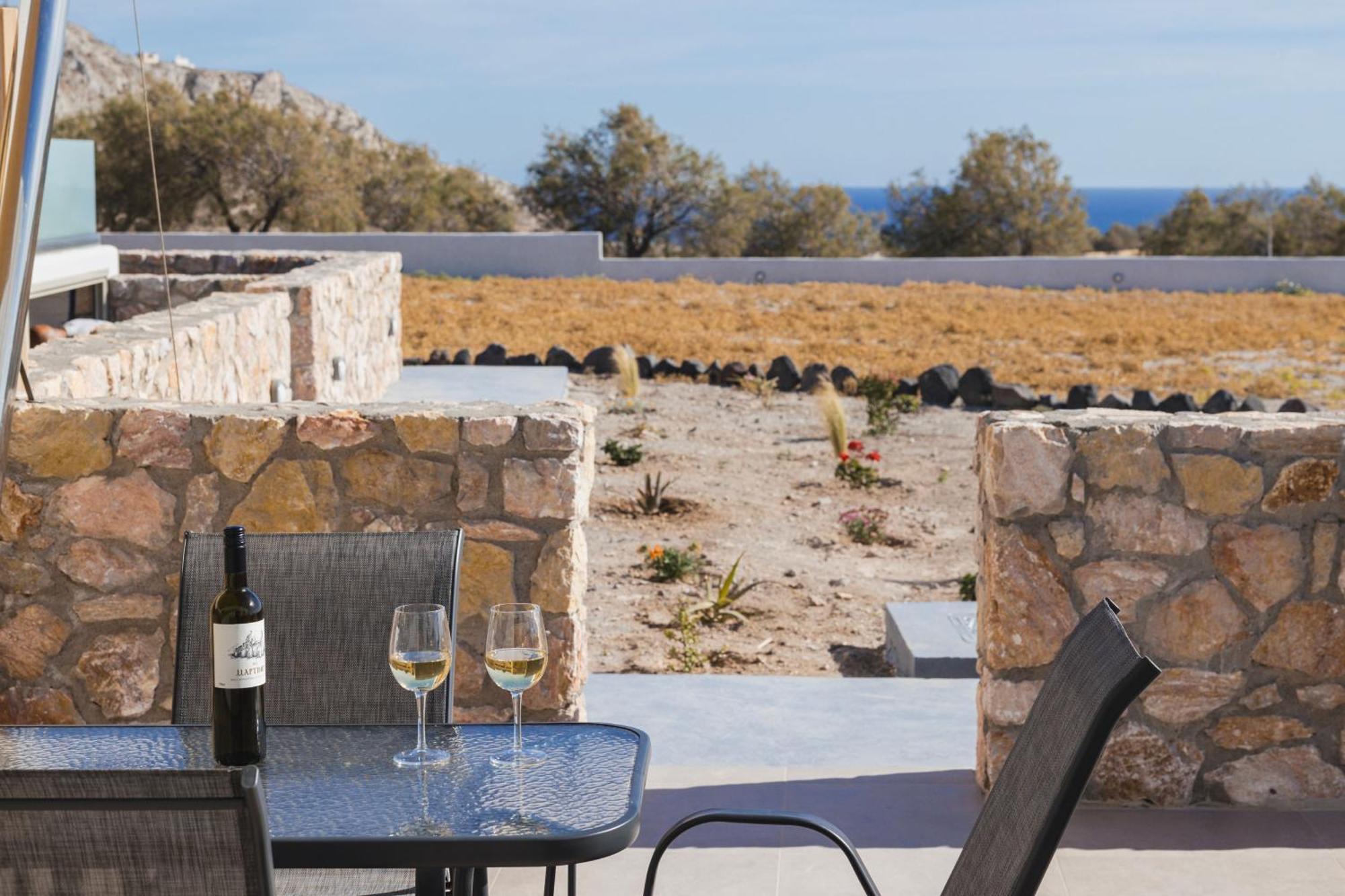 Windmillside Luxury Villas Emporio  Exterior photo
